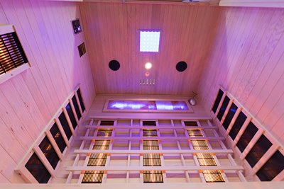 Sauna na podczerwień trzyosobowa panele sól himalajska 150X120X190CM MO-EA3R Infrared Mazur
