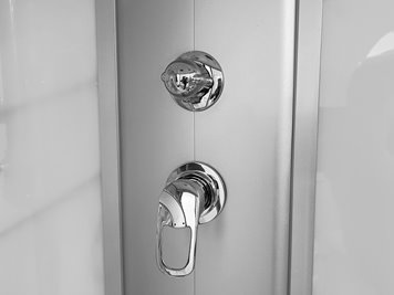 Duża kabino wanna Spa z hydromasażem białe ściany 150x150 cm MO-08150B