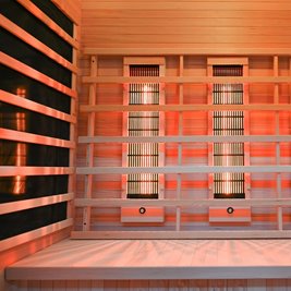 Sauna na podczerwień 4-osobowa 150x120 cm grzejniki kwarcowe i karbonowe Alta3 Infrared