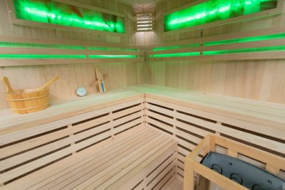 Sauna sucha fińska piec 6 KW Harvia BC60 + kamień solny 180X180X200CM MO-EA4CS Mazur