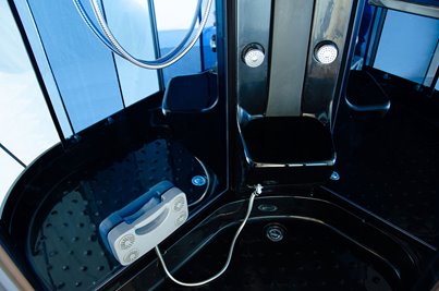 Czarna kabina prysznicowa z hydromasażem zabudowana 120x85 MO-02188BL lewa