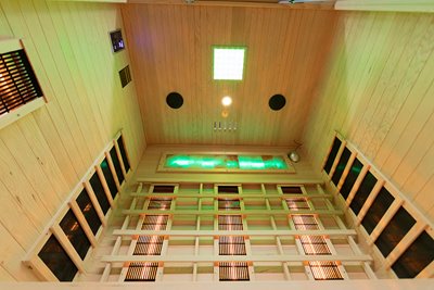 Sauna na podczerwień trzyosobowa panele sól himalajska 150X120X190CM MO-EA3R Infrared Mazur