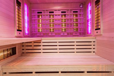 Sauna na podczerwień czteroosobowa panele sól himalajska 180X160X200CM MO-EA4R Infrared Mazur