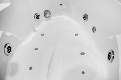 Wanna łazienkowa z hydromasażem Spa narożna 135x135 cm MO-0313