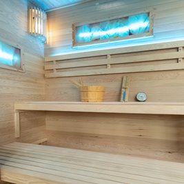 Sauna fińska 5 osobowa wysokotemperaturowa 6W Harvia 180x160 cm Lark5