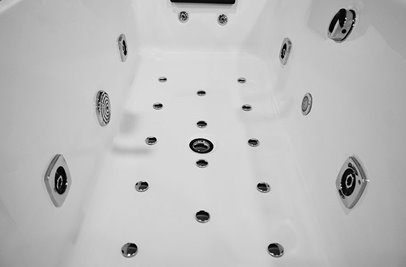 Wanna z hydromasażem prostokątna przyścienna 170x80 cm MO-1100B