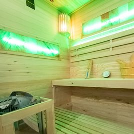 Sauna fińska 4 osobowa wysokotemperaturowa 4,5KW Harvia 140x150 cm Lark3-WD