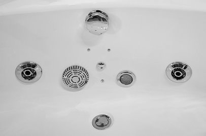 Wanna z hydromasażem narożna 135x135 cm MO-0057 biały zagłówek