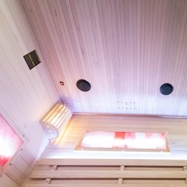 Sauna fińska 4 osobowa wysokotemperaturowa 4,5KW Harvia 140x150 cm Lark3-WD