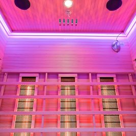 Sauna na podczerwień 4-osobowa 150x120 cm grzejniki kwarcowe i karbonowe Alta3 Infrared