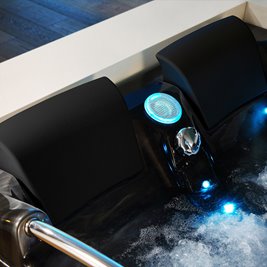 Czarna wanna z hydromasażem Venezia 761 Fala 180x120 lewa