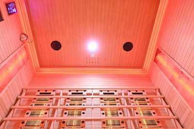 Sauna na podczerwień kamień solny + turmaliny 175X120X190CM MO-RL4ST Infrared Mazur