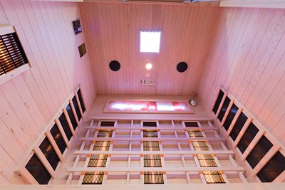 Sauna na podczerwień trzyosobowa panele sól himalajska 150X120X190CM MO-EA3R Infrared Mazur