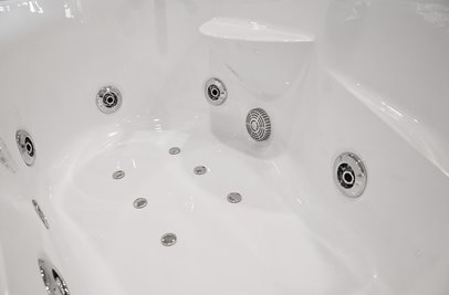Wanna z hydromasażem narożna 150x100 cm MO-0202