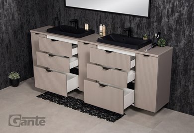 Szafka łazienkowa z lamelami wisząca z czarnymi nablatowymi umywalkami 210 cm 39/3 Victa Lamello kolor fume mat