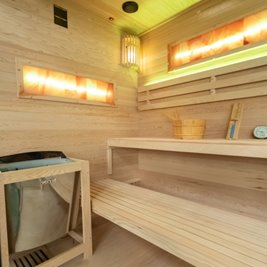 Sauna fińska 4 osobowa wysokotemperaturowa 6KW Harvia 180x160 cm Lark5-WD